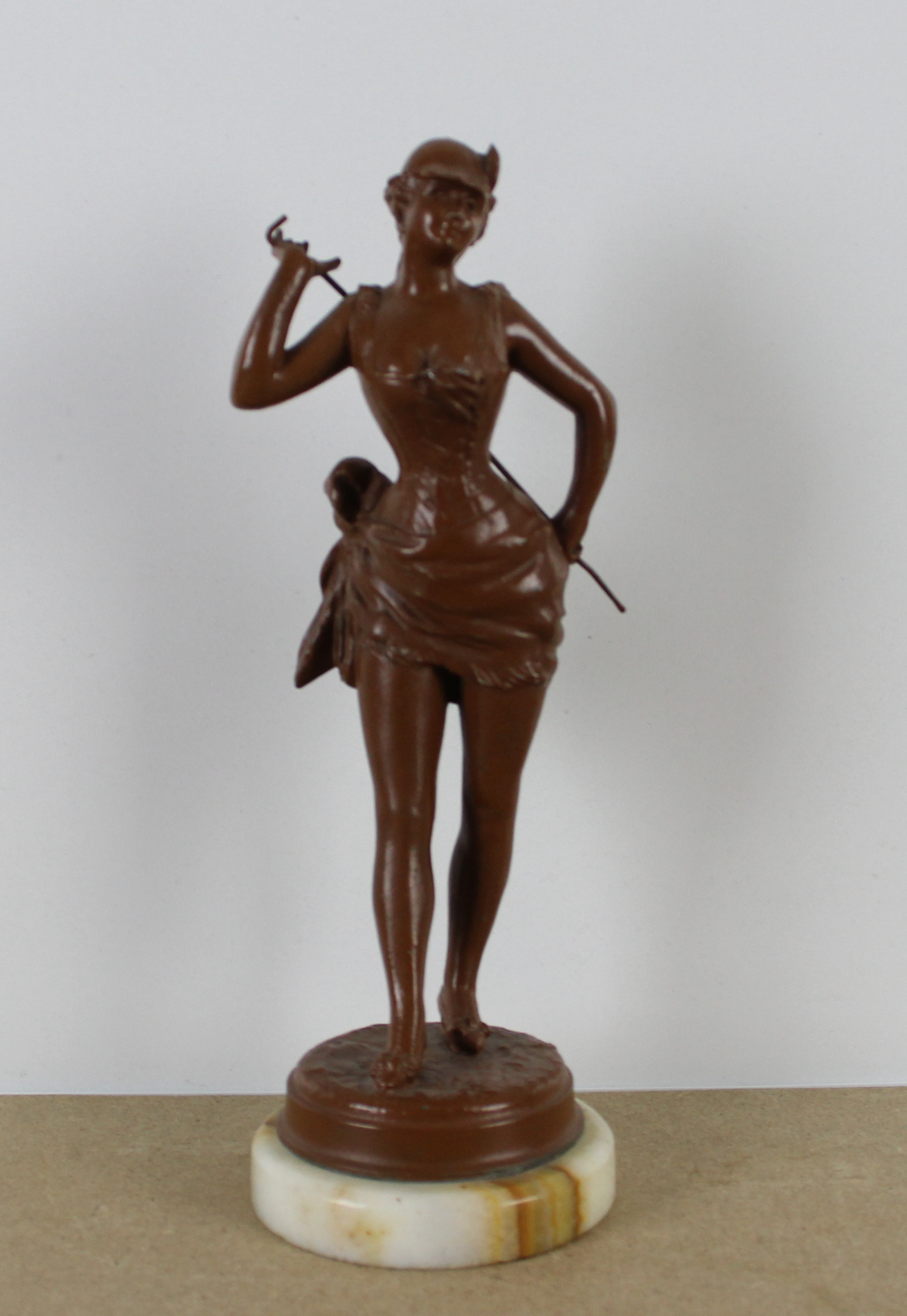 sculpture La maîtresse femme Gérard John personnage  régule  