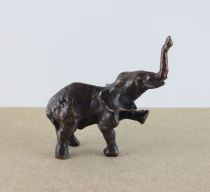 sculpture l'éléphant   animaux  bronze  