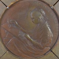 tableau La dentellière   De Vreese Ferdinand personnage,scène d'intérieur  bronze  1ère moitié 20e siècle