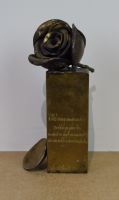 sculpture Hommage à Guido Gezelle Claerhout Jef fleurs  bronze  1ère moitié 20e siècle