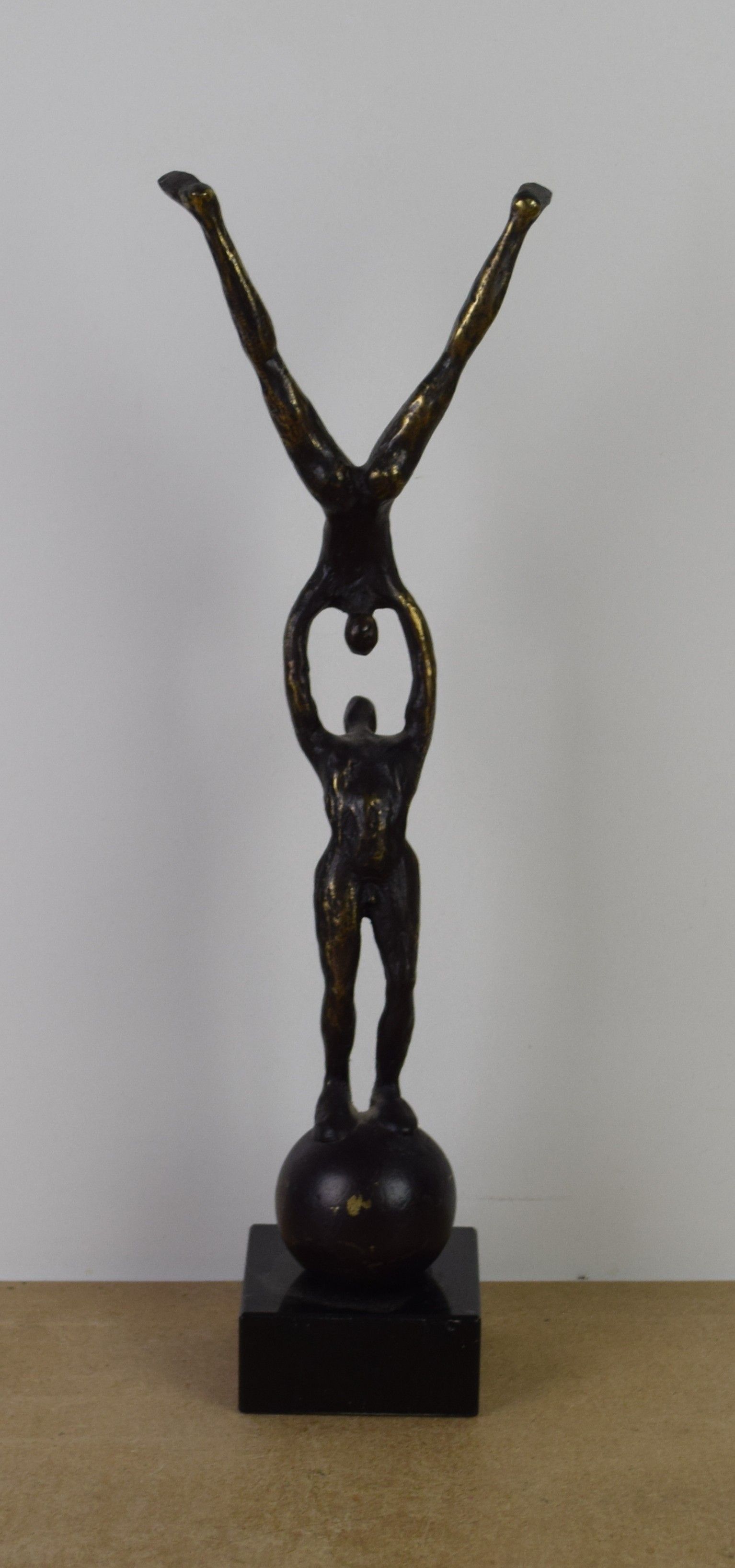 tableau Les acrobates   personnage    2ième moitié 20e siècle