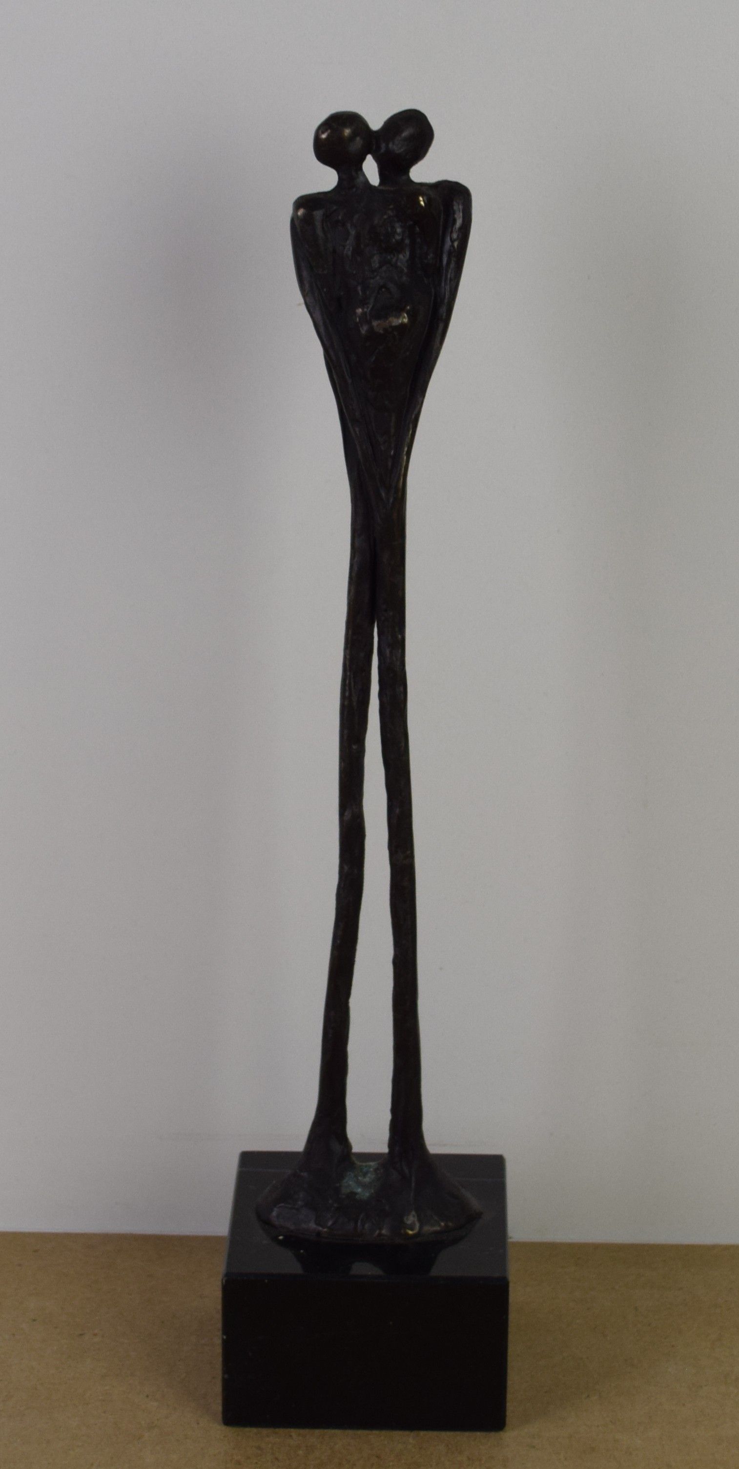 sculpture La promesse  Van Tankeren Ger mode,personnage,moderne    2ième moitié 20e siècle