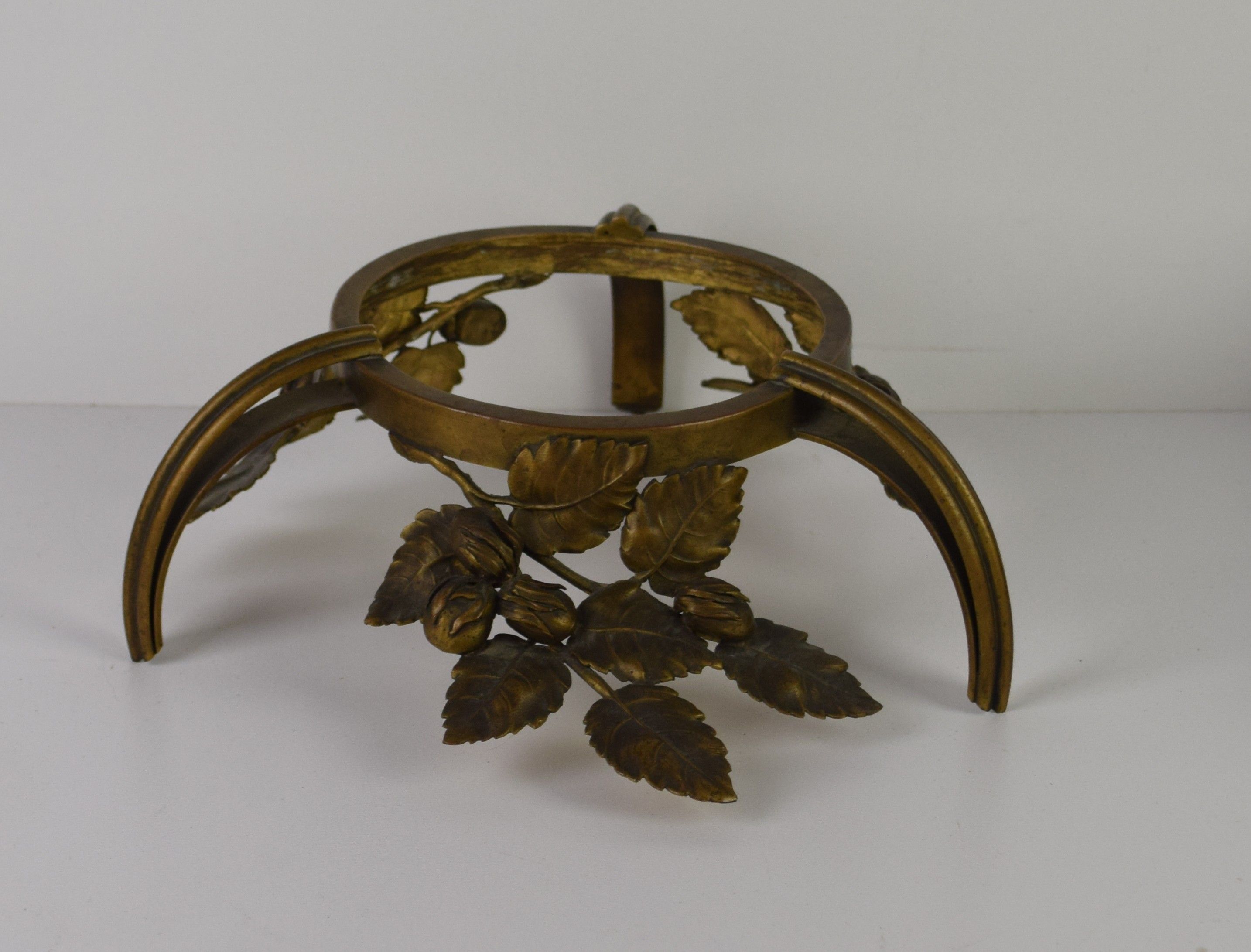 tableau Posture en bronze    fleurs  bronze  1ère moitié 20e siècle