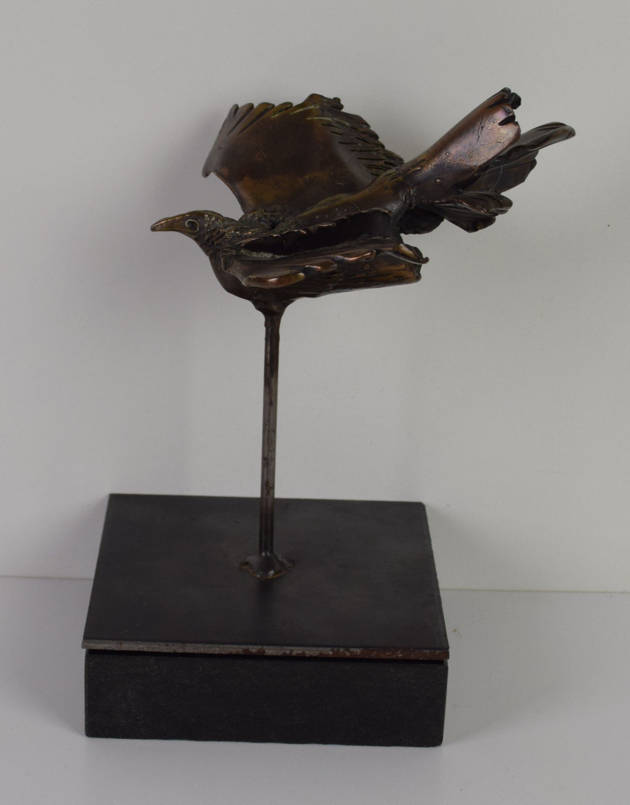sculpture La colombe  Van der Eycken Robert animaux  bronze  2ième moitié 20e siècle
